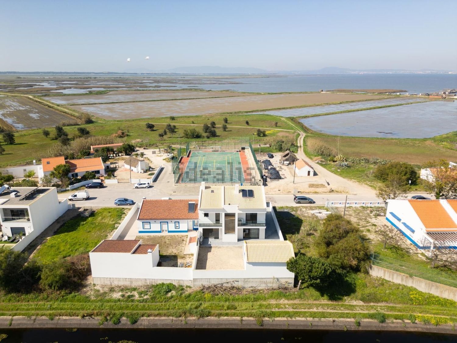 联排别墅出售在Rua do Pinhal - 游泳池