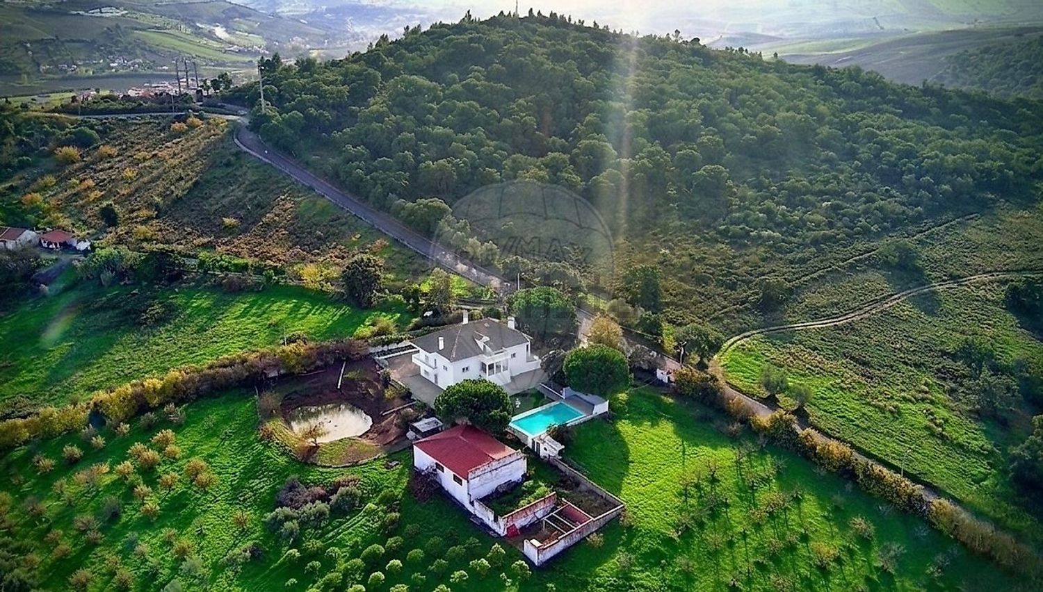 庄园出售在Rua Principal - 花园