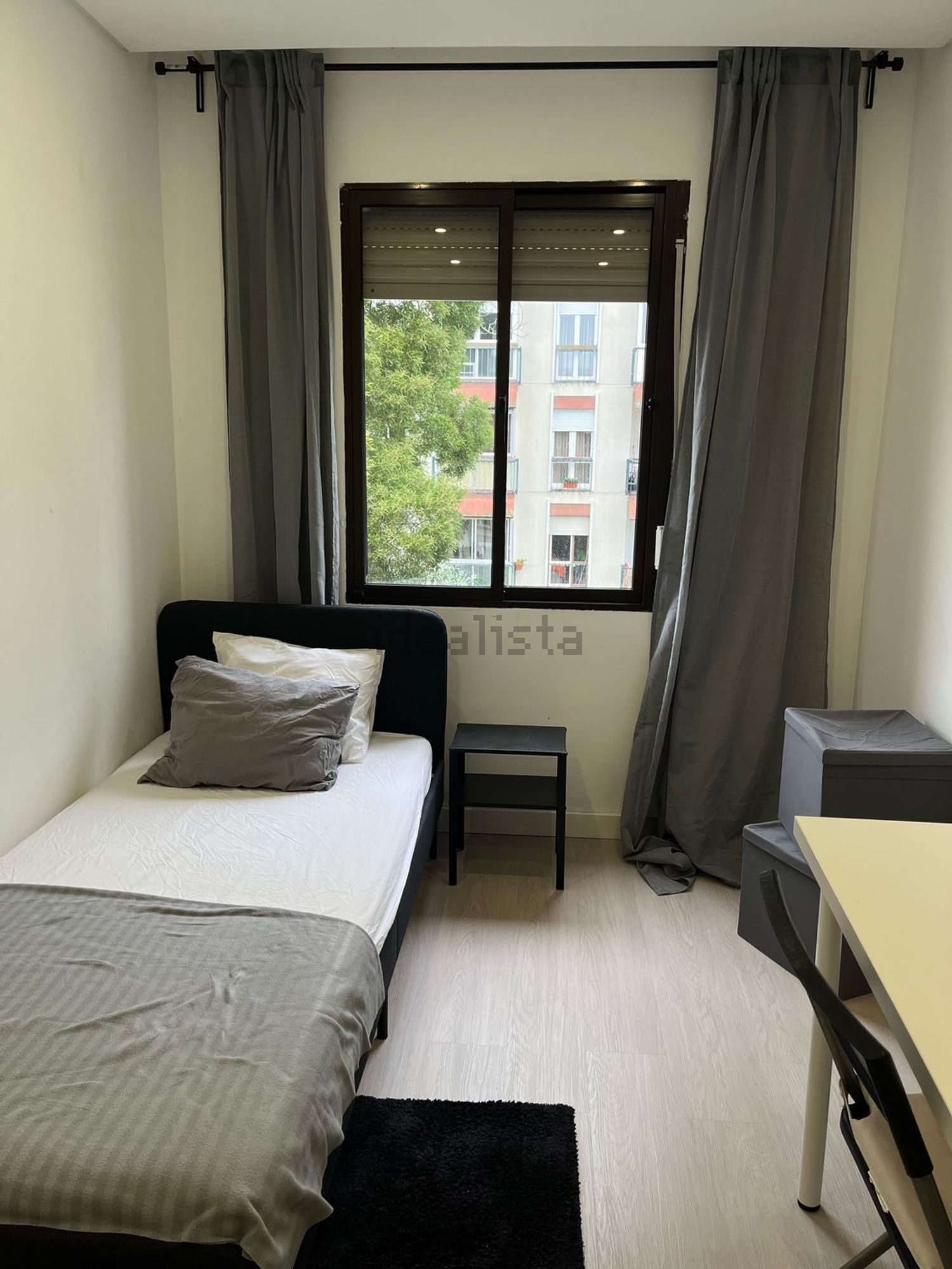 出租房间在Rua Simão da Veiga, 8 - 客厅