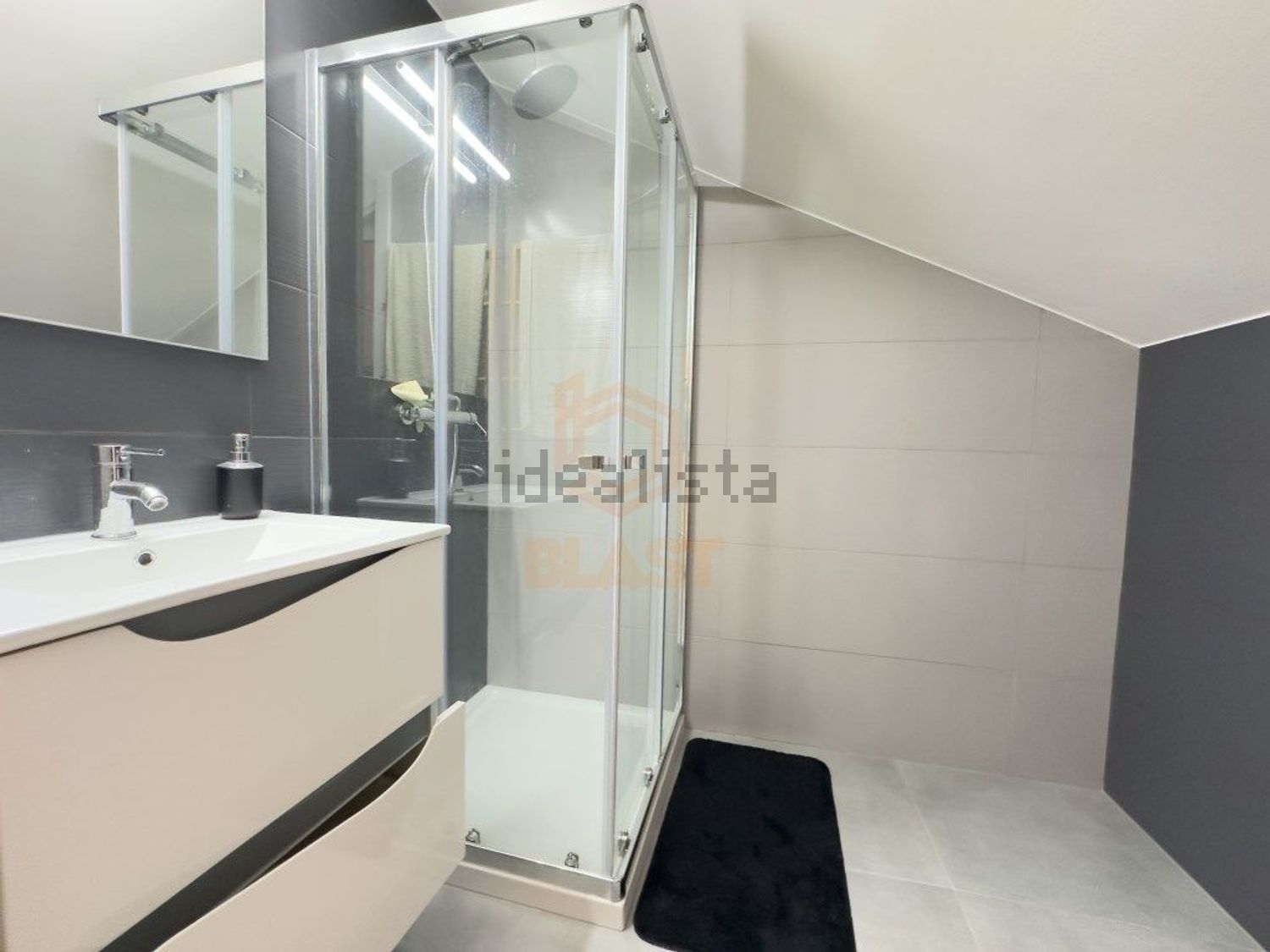 公寓 t3出售在Rua Doutor César Raúl da Costa Andrade - 卫生间