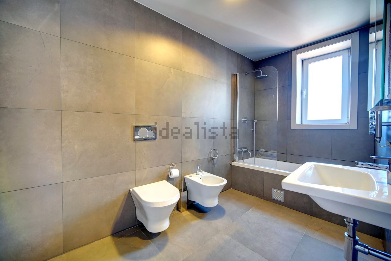 复式公寓出售在Rua da Academia das Ciências - 卫生间