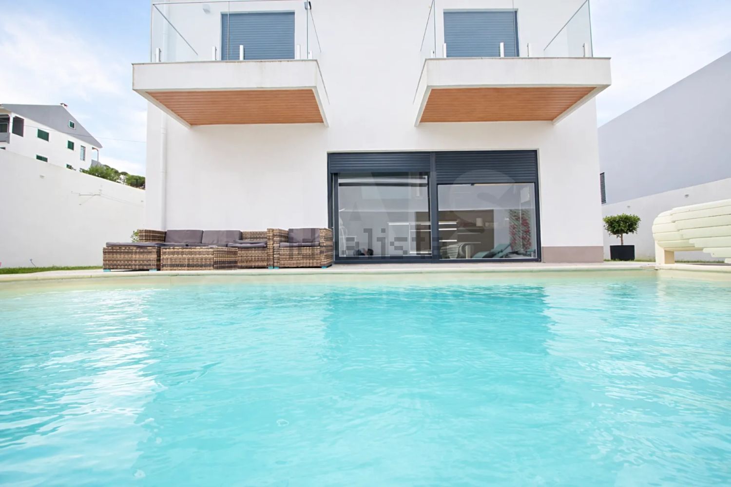 小楼房或别墅出售在Santo Antão e São Julião do Tojal - 游泳池