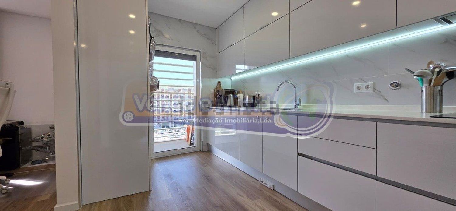 公寓 t2出售在Póvoa de Santa Iria e Forte da Casa - 厨房