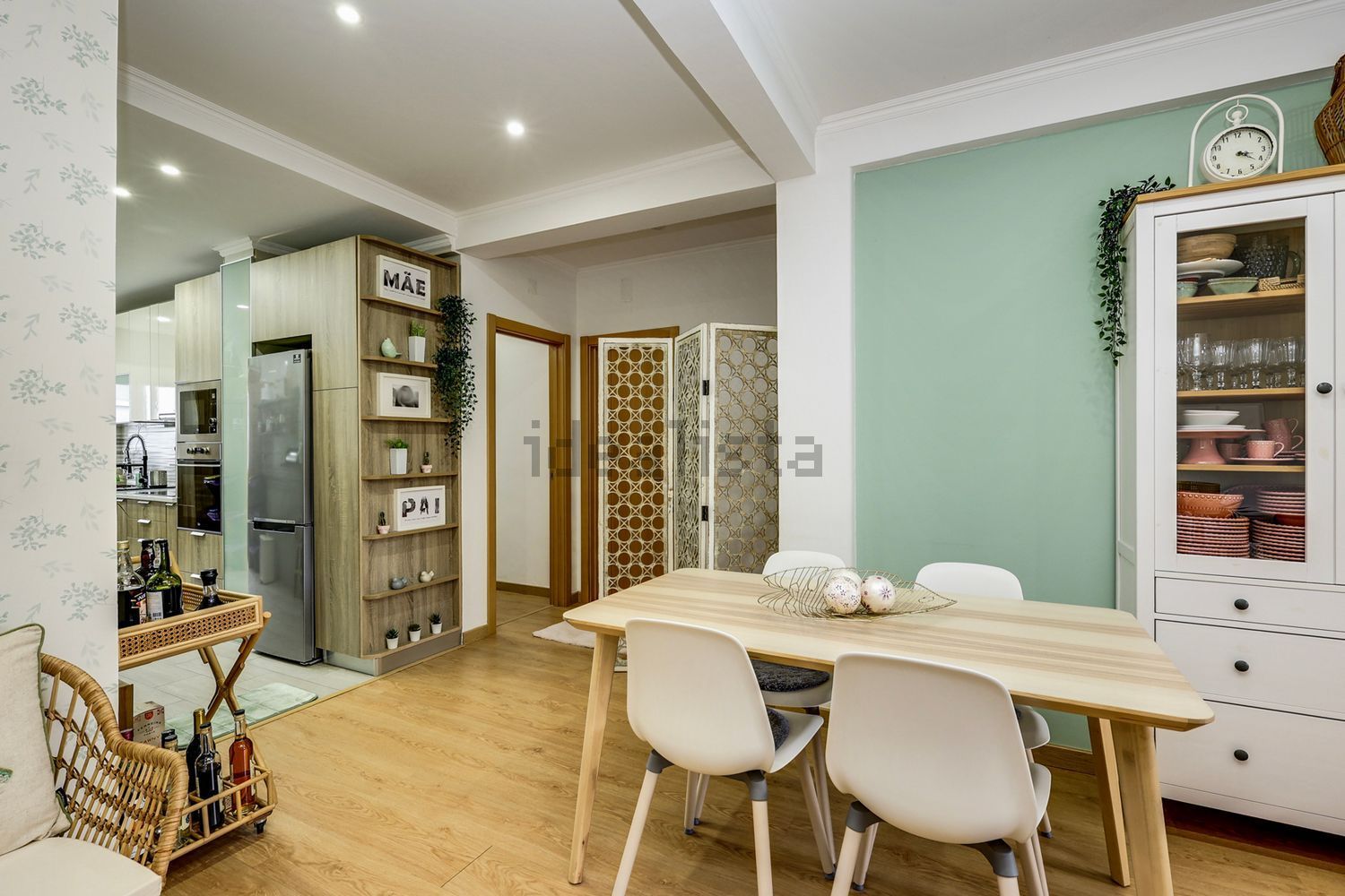 公寓 t2出售在Rua Tenente Coronel Salgueiro Maia - 客厅