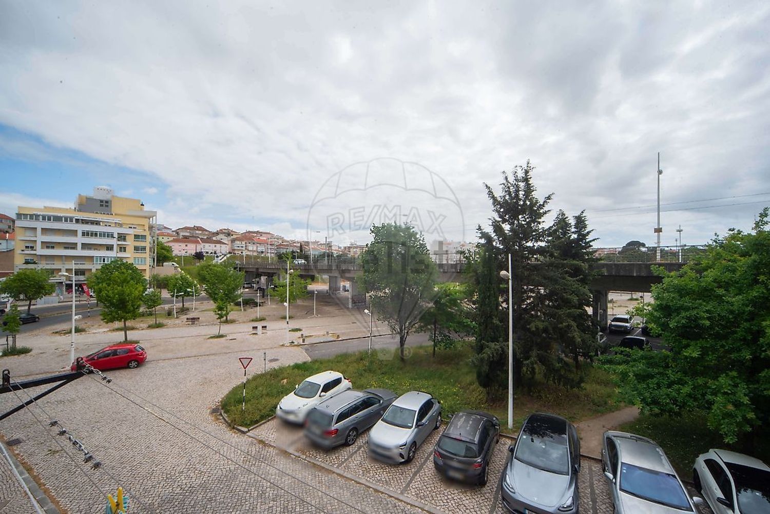 公寓 t2出售在Praça Professor Egas Moniz - 照片