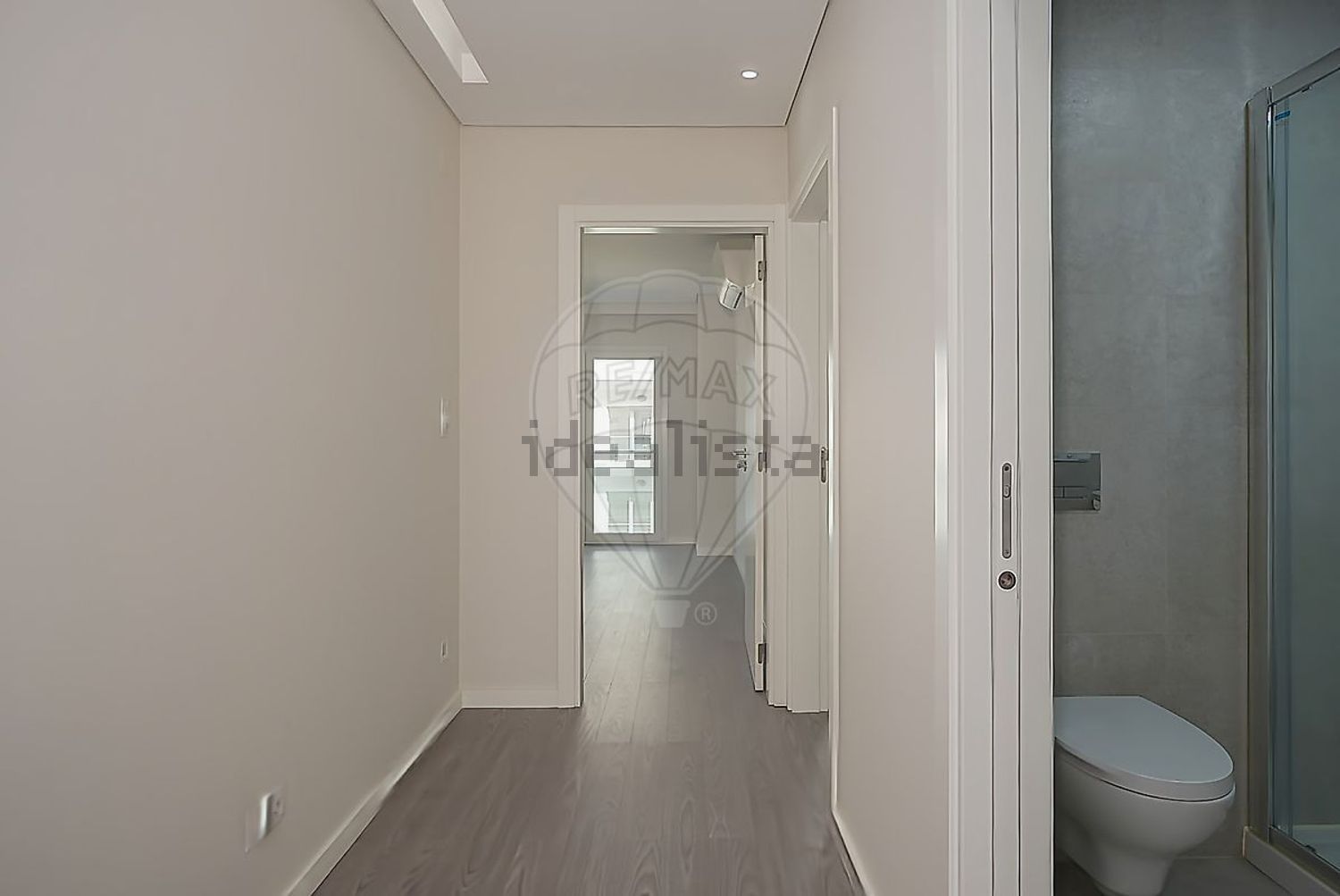 出租公寓 t2在Rua Maria Matos - 过道