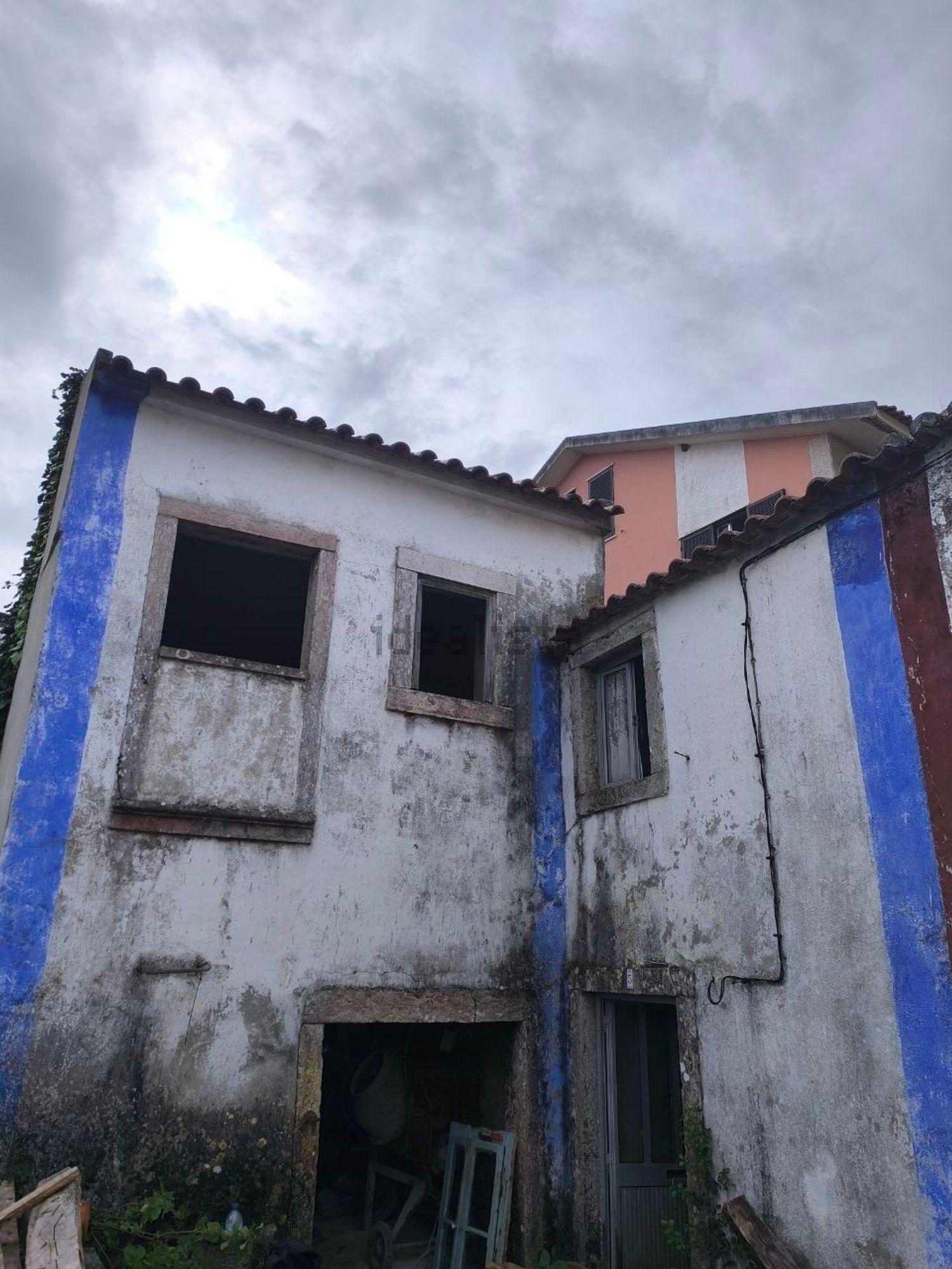 小楼房或独栋别墅出售在Beco Canhoto, 5 - 外立面