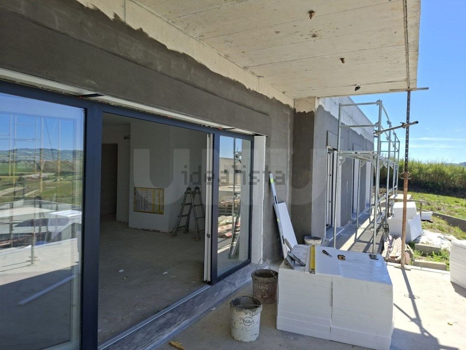 小楼房或独栋别墅出售在Rua da Estrada Militar - 照片