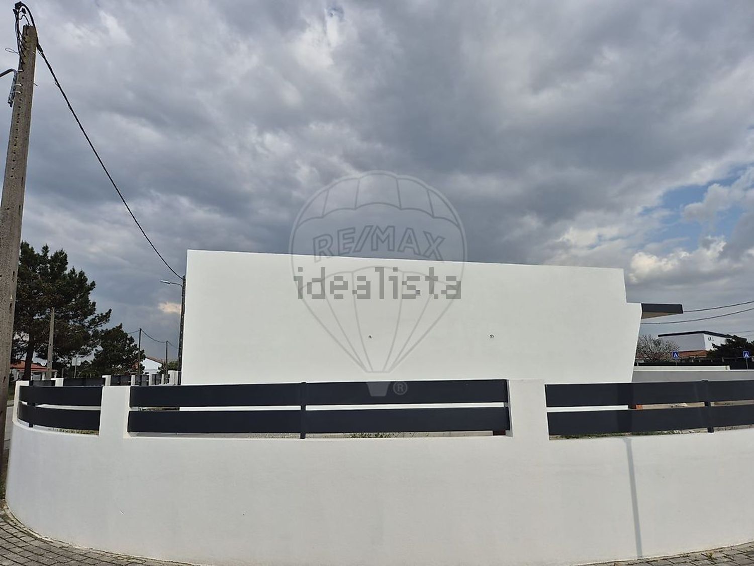 小楼房或独栋别墅出售在Rua 27 - 照片