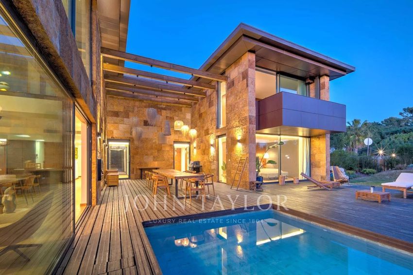 小楼房或独栋别墅出售Tróia