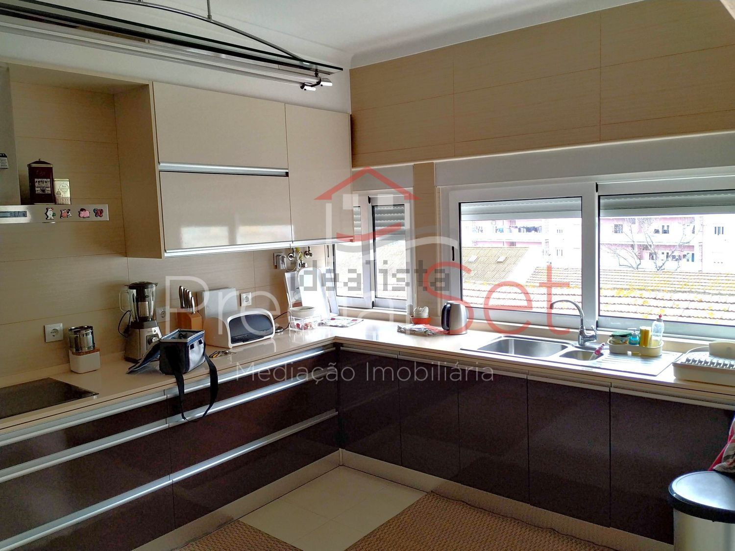 公寓 t3出售在Rua Dr. António José de Almeida, 79 - 厨房