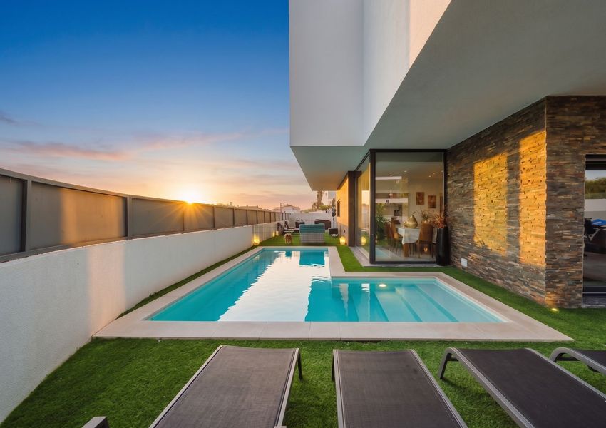 小楼房或独栋别墅出售在Redondos