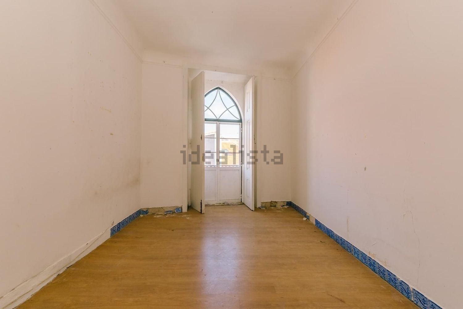 宫殿出售在Rua João Gonçalves - 过道