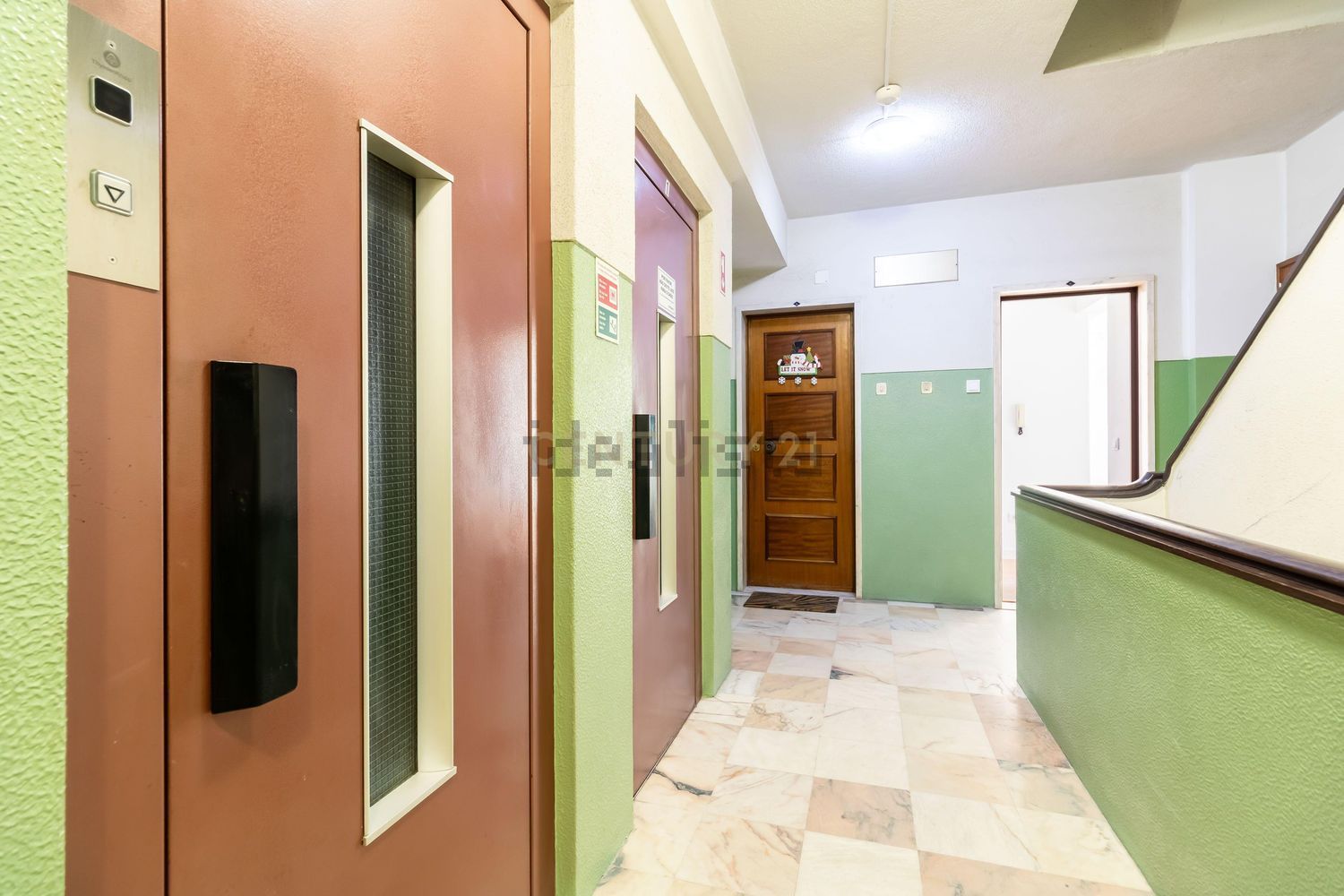 出租公寓 t2在Rua António Sérgio, 20 - 过道