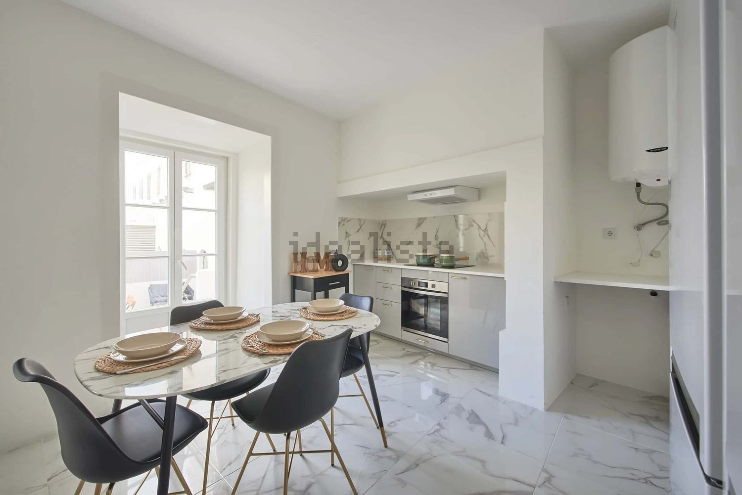 出租房间在Rua Nova da Trindade, 22 - 客厅