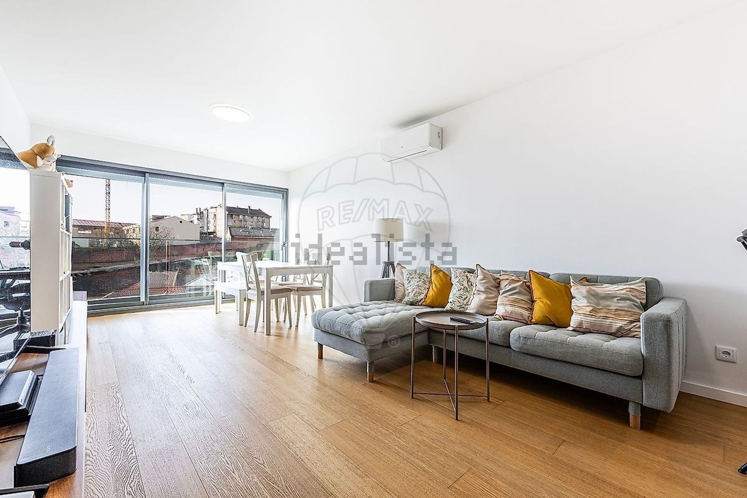 公寓 t2出售在Rua de Santa Engrácia - 客厅