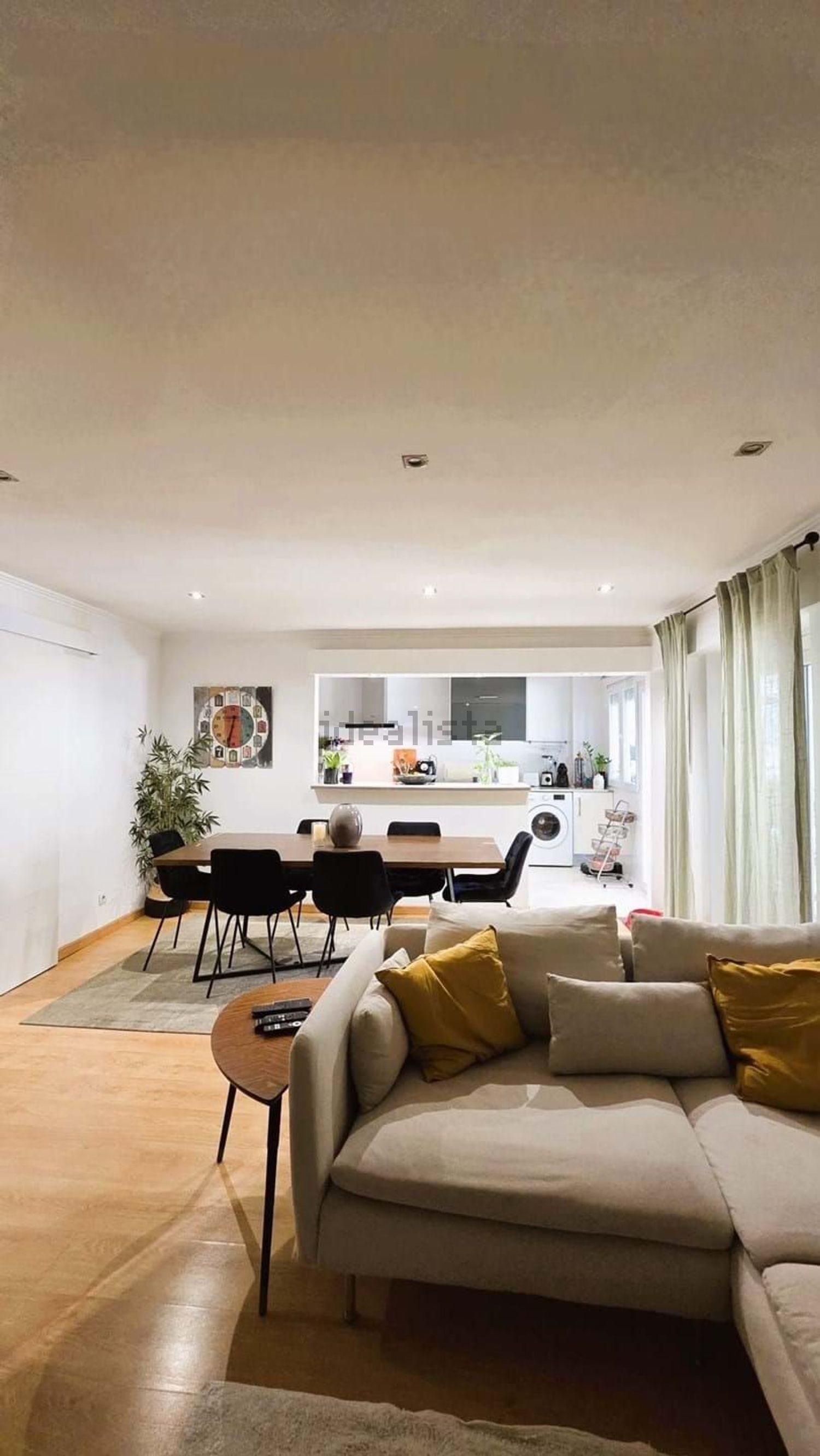 公寓 t2出售在Rua Aura Abranches - 客厅