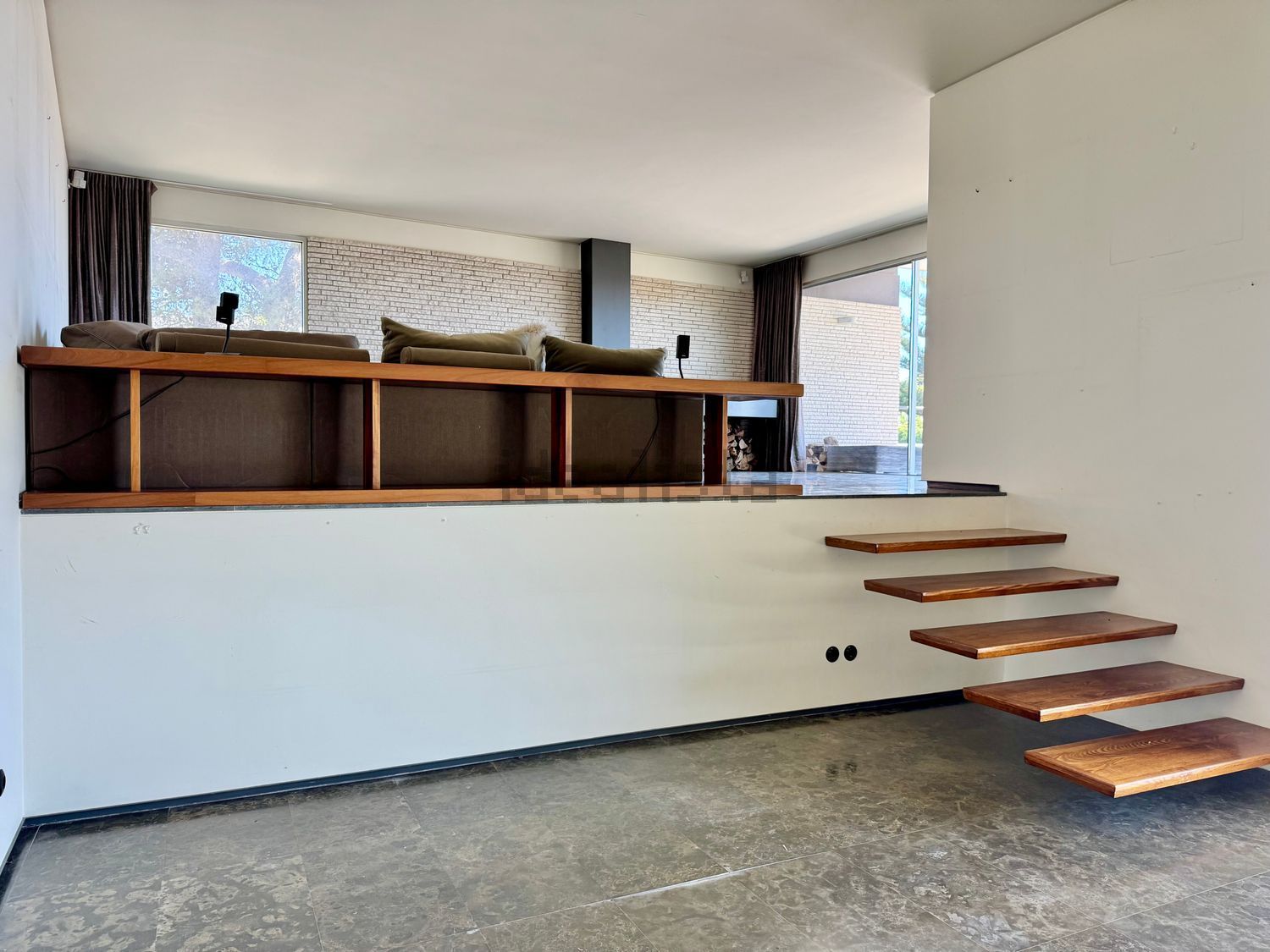 小楼房或独栋别墅出售在Avenida Marechal Carmona, 631 - 照片