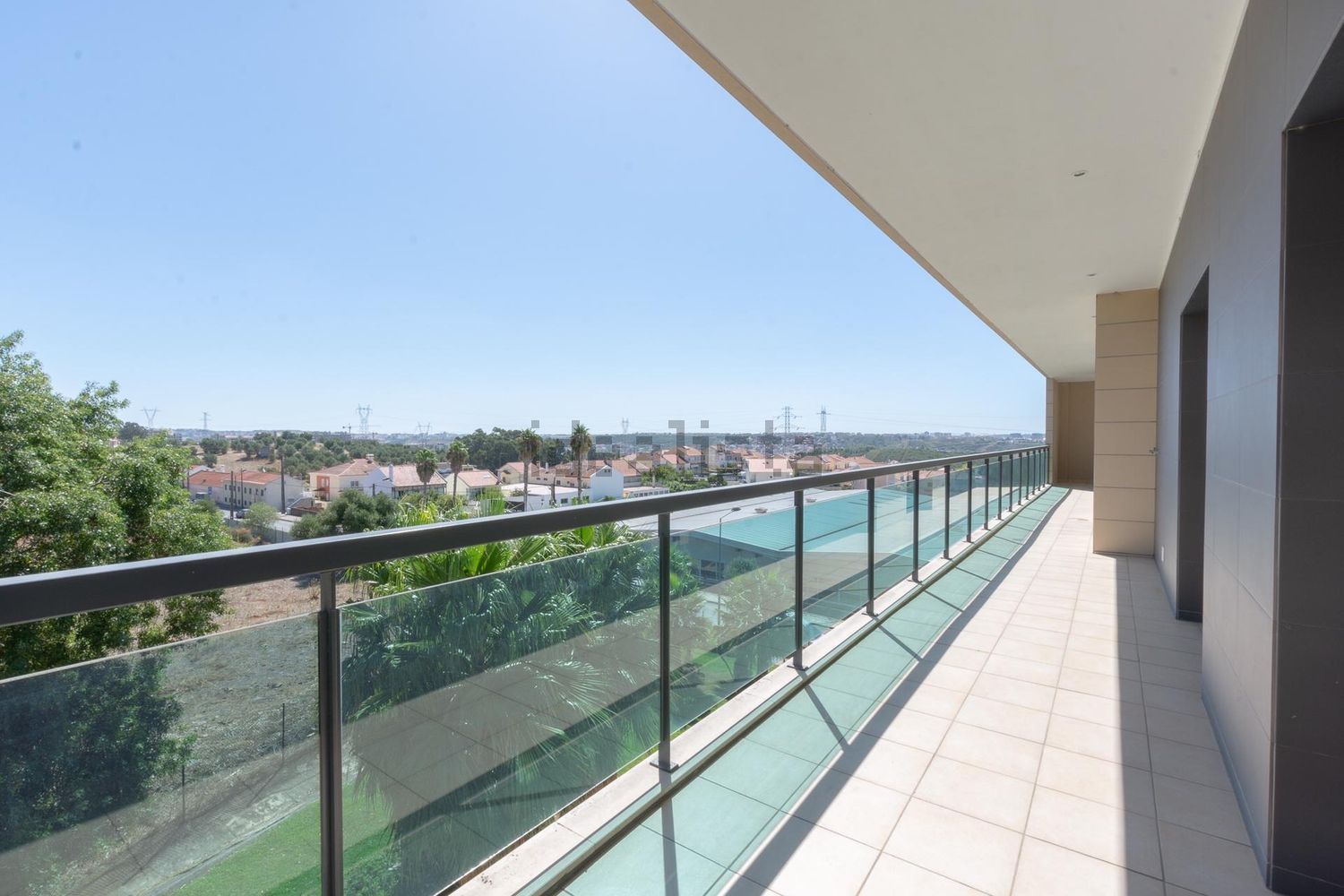 出租公寓 t4在Rua Marechal Gomes da Costa, 3 - 阳台