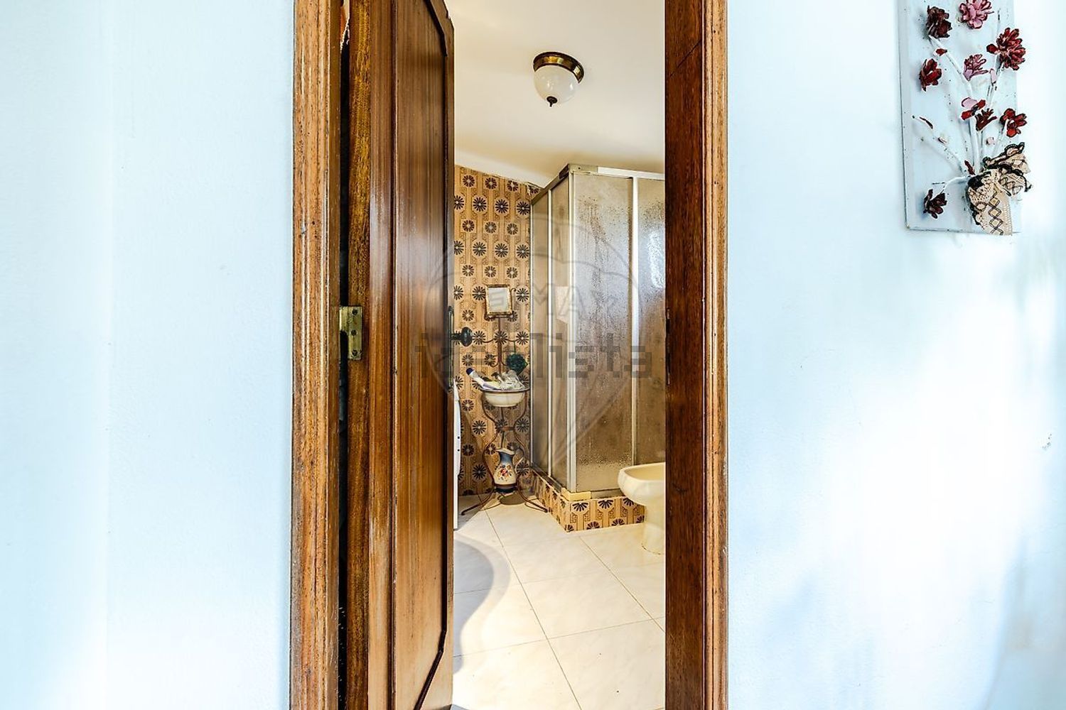 小楼房或独栋别墅出售在Rua do Rio Velho - 过道