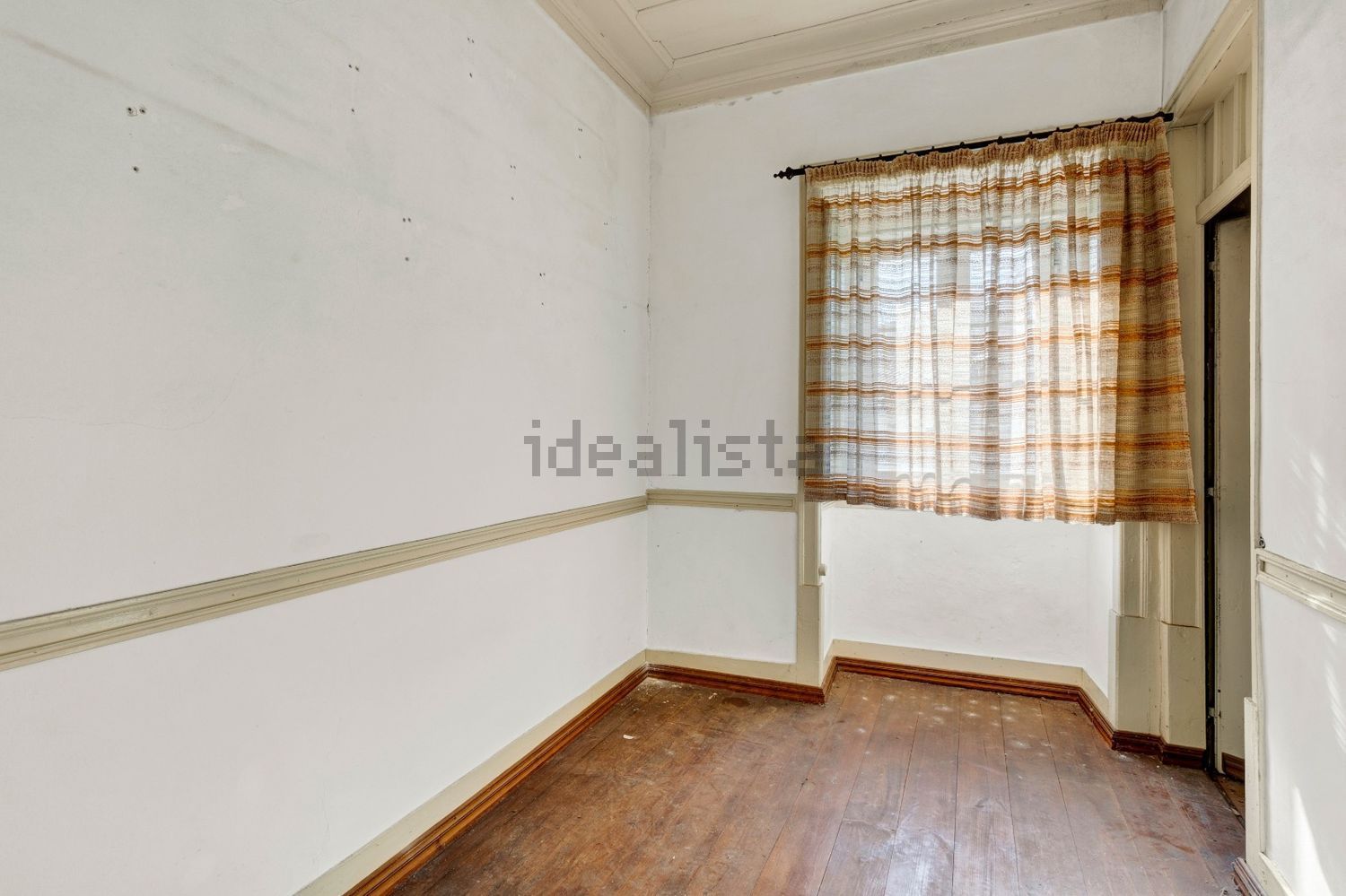 小楼房或独栋别墅出售在Rua Direita - 居住