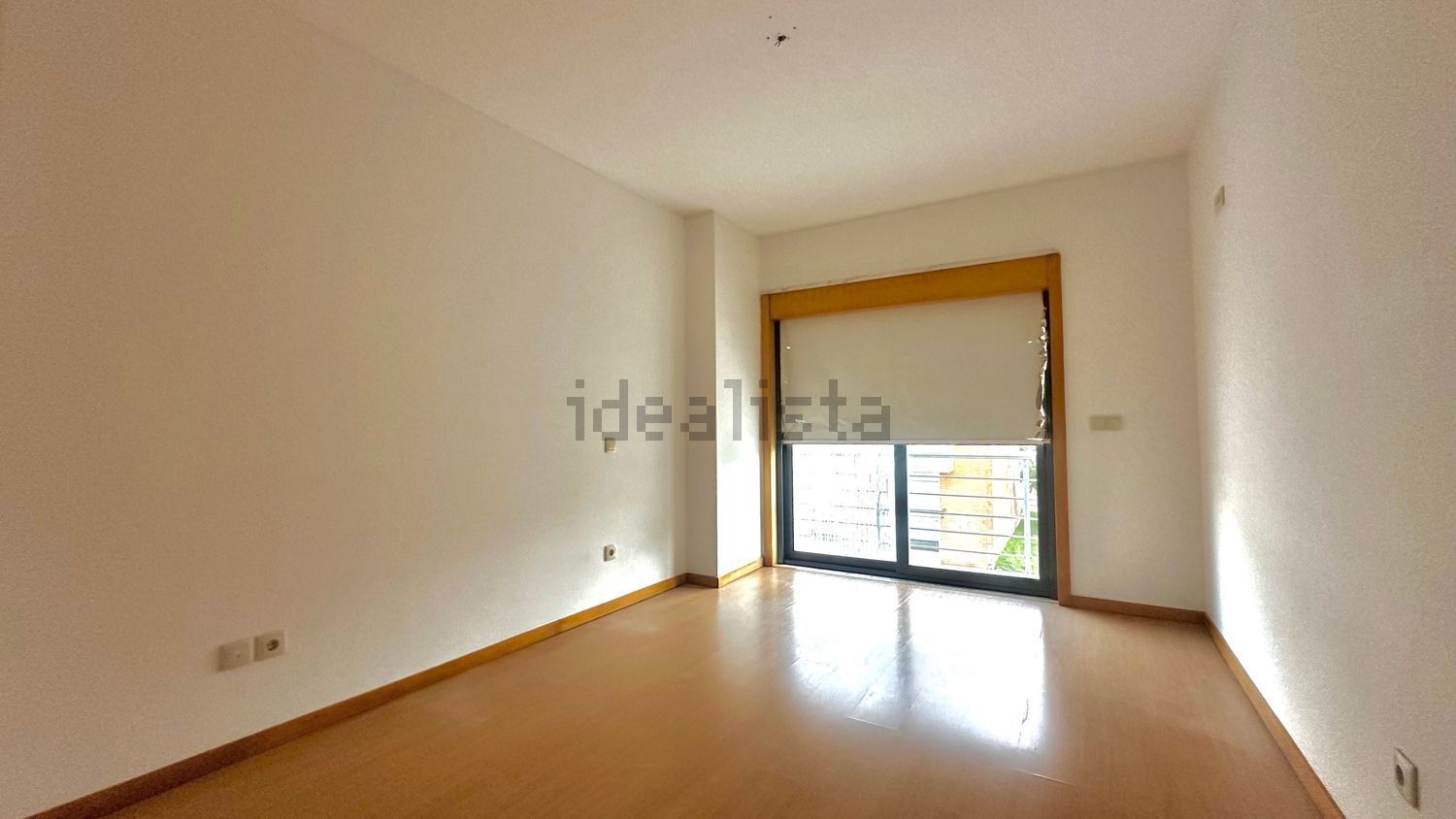 公寓 t4出售在Avenida Natália Correia - 卧室