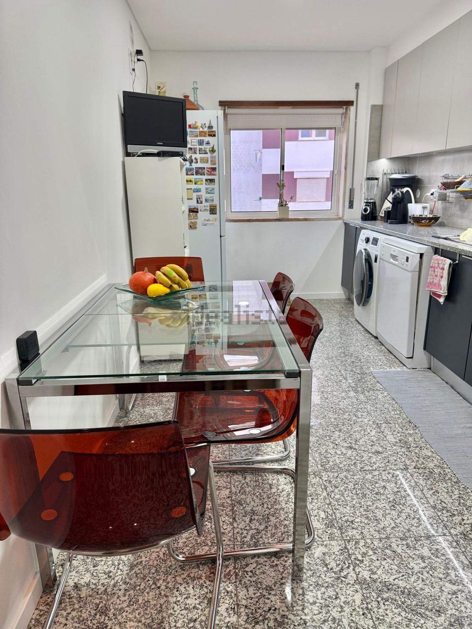 出租公寓 t3在Praceta Francisco Pulido Valente - 厨房