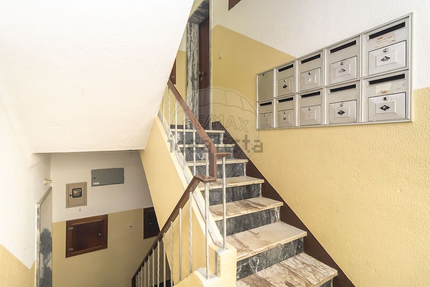 公寓 t3出售在Avenida Humberto Delgado - 详情