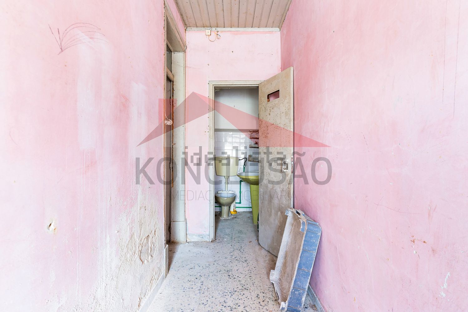 双拼别墅出售在Largo José Justino Franco, 3 - 过道