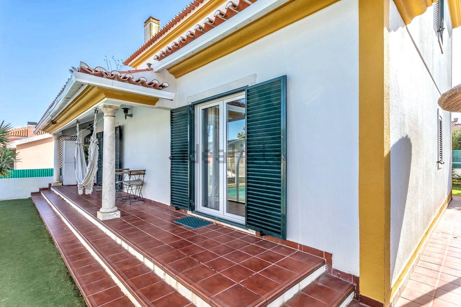 小楼房或独栋别墅出售在Rua dos Pintassilgos, 3 - 外立面