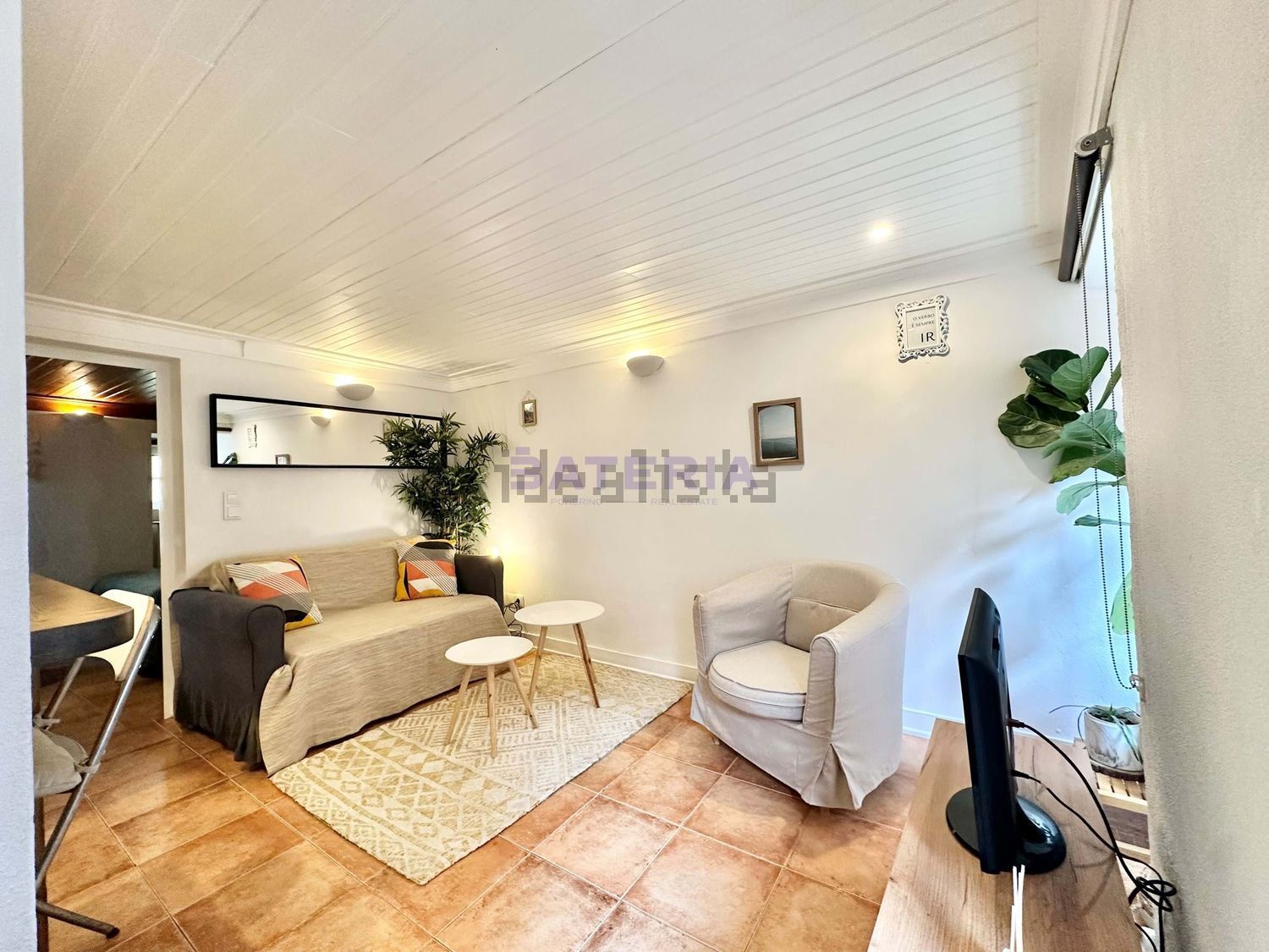 公寓 t1出售在Santa Catarina - 客厅