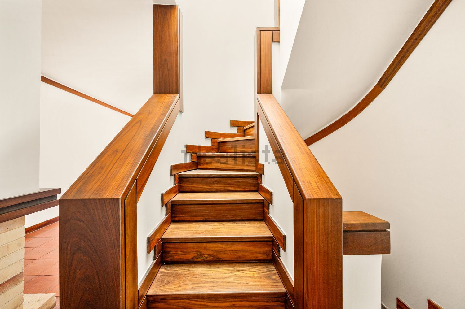 出租双拼别墅在Rua Ribatejo, 42 - 楼梯