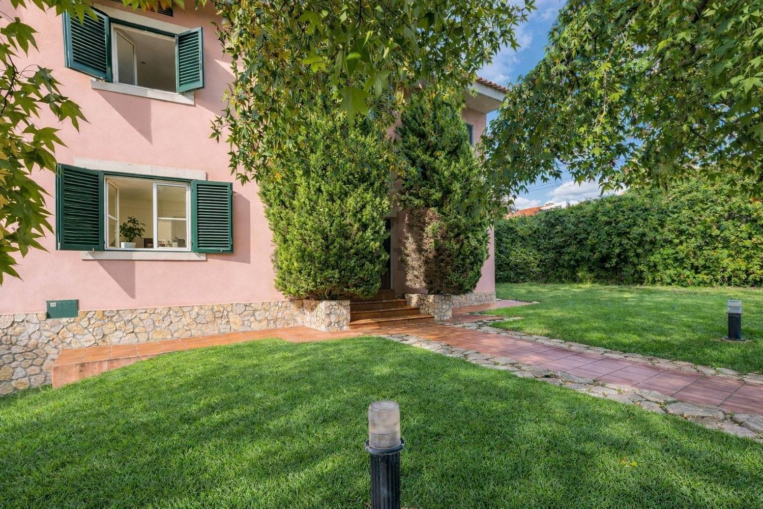 出租小楼房或独栋别墅在Rua das Margaridas, 20 - 外立面