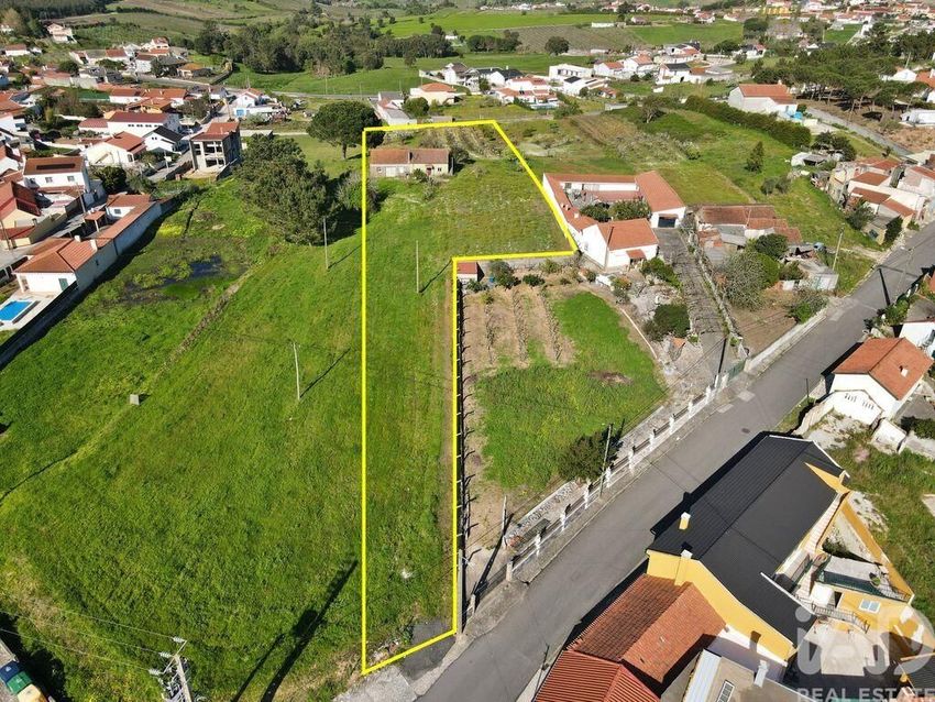 小楼房或独栋别墅出售在Lamas e Cercal