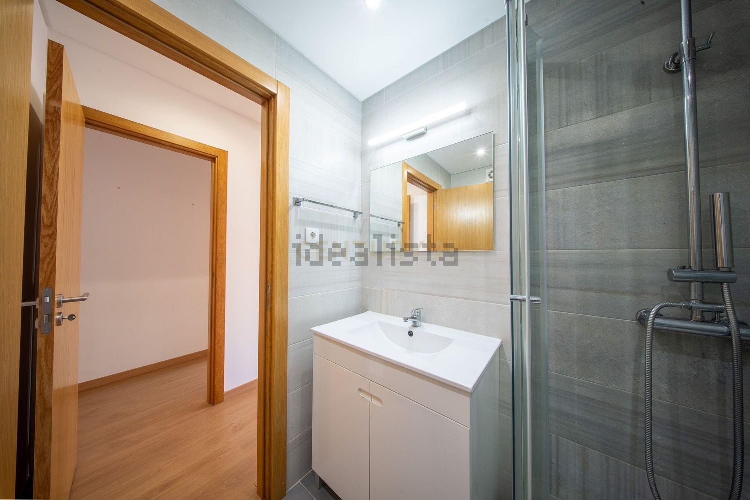 公寓 t3出售在Avenida Ruy Luís Gomes, 12 - 卫生间