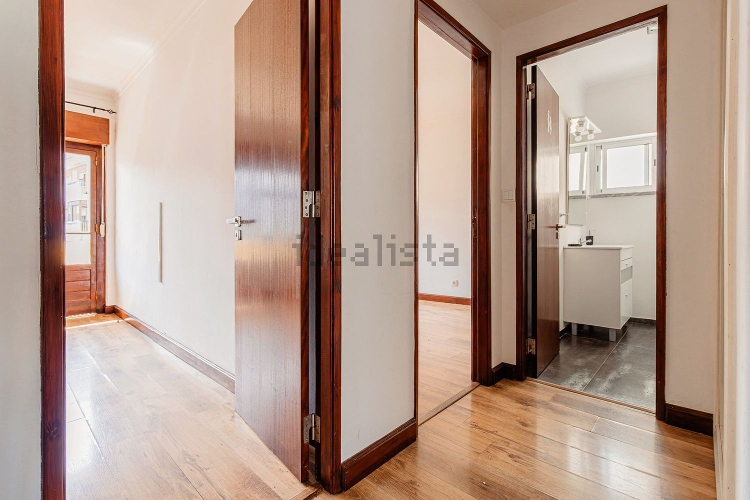 公寓 t2出售在Rua Padre António Vieira - 过道