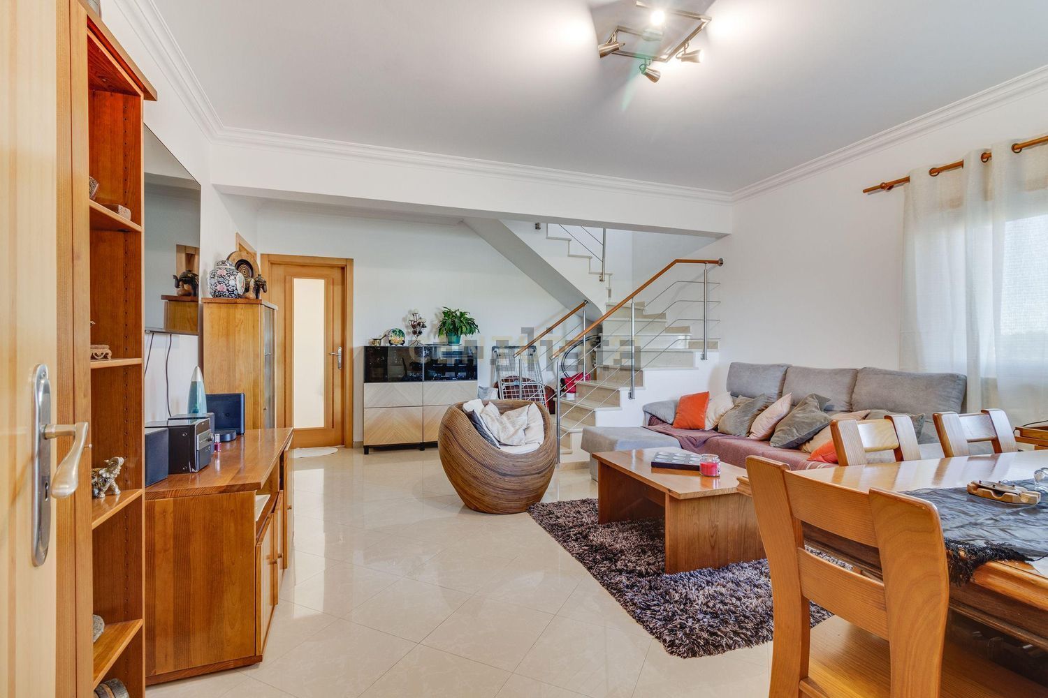 双拼别墅出售在Venda do Pinheiro e Santo Estêvão das Galés - 客厅