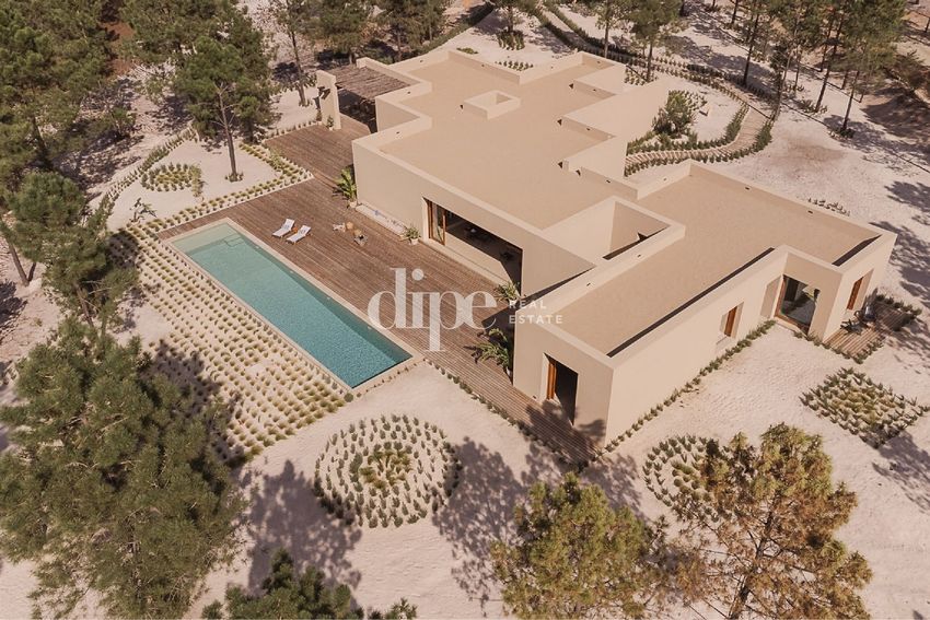 小楼房或独栋别墅出售在Melides