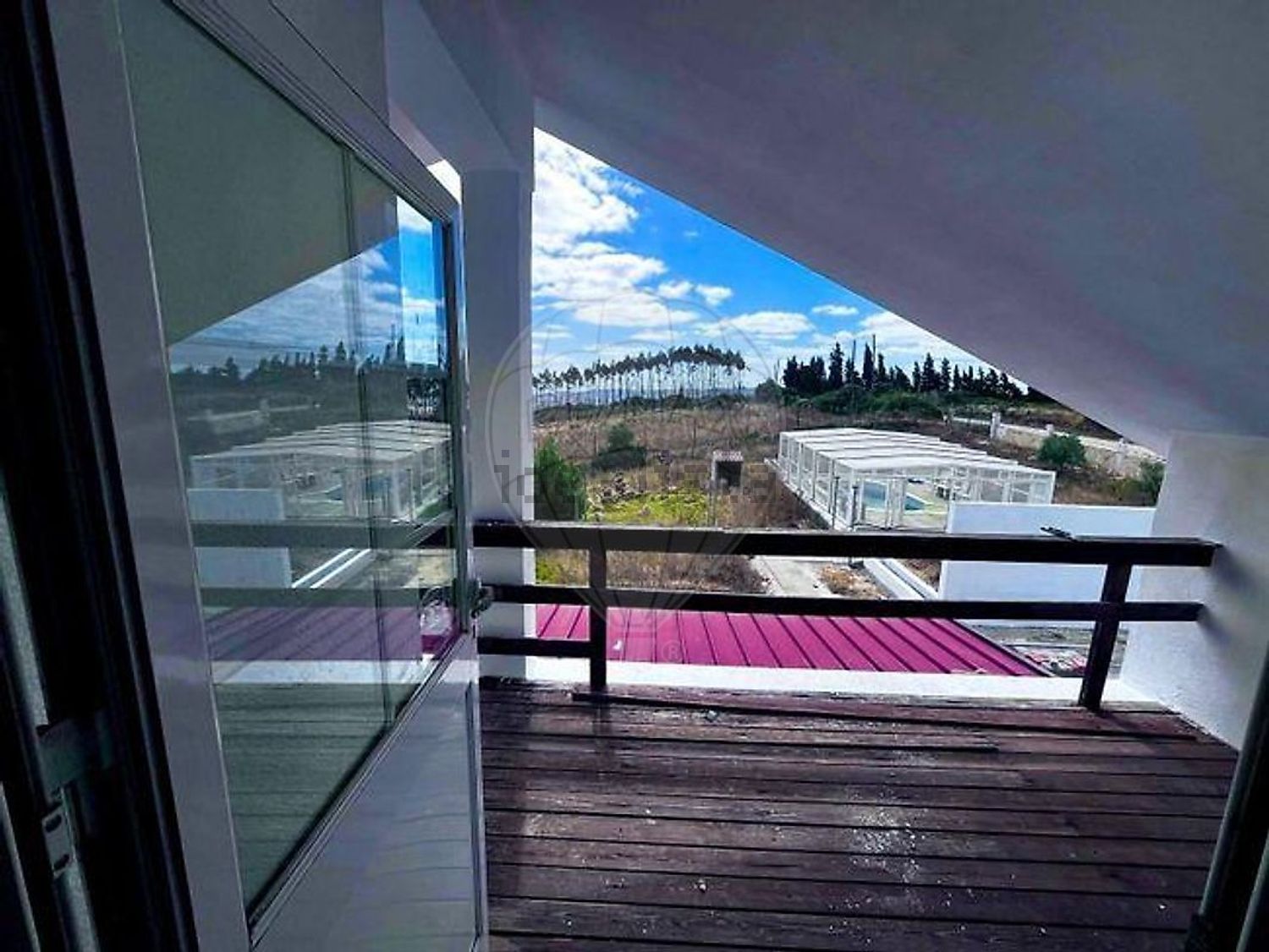 小楼房或独栋别墅出售在Rua do Cabeço - 阳台