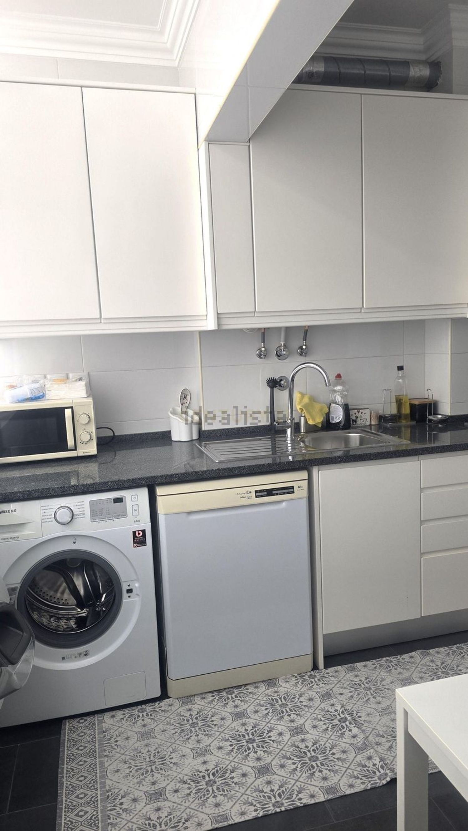 出租公寓 t2在Rua Padre Francisco Álvares, 15 - 厨房