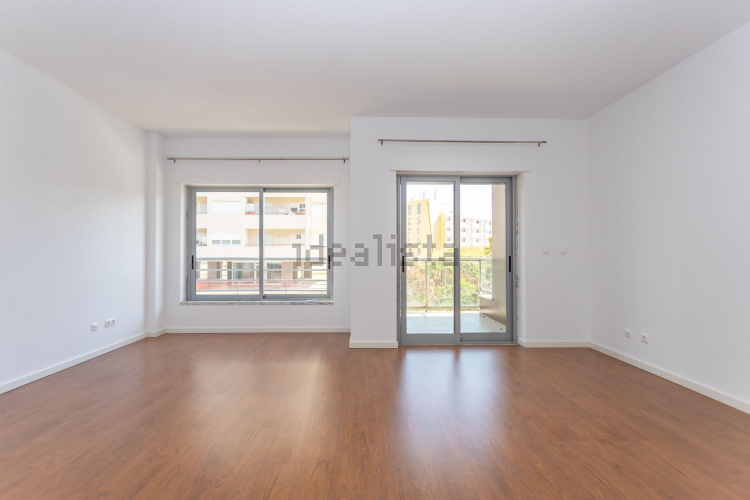 出租公寓 t2在Rua José Afonso, 4 - 客厅