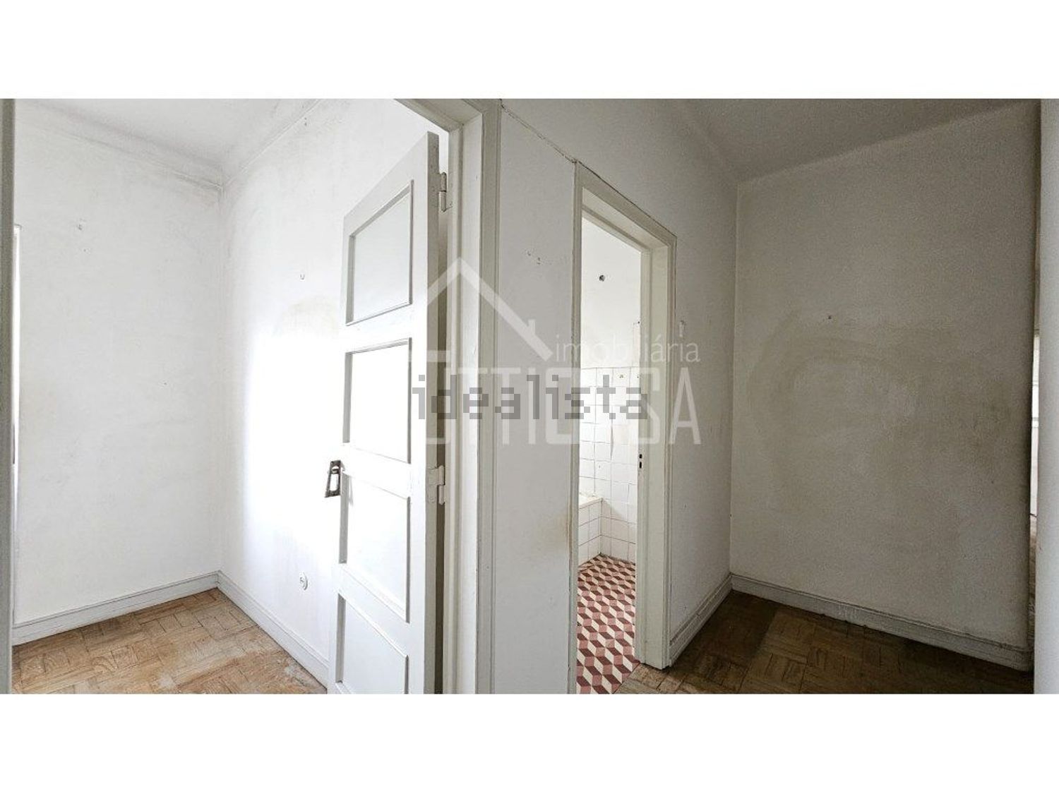 公寓 t2出售在Rua Maria Libania Carrilho, 11 - 过道