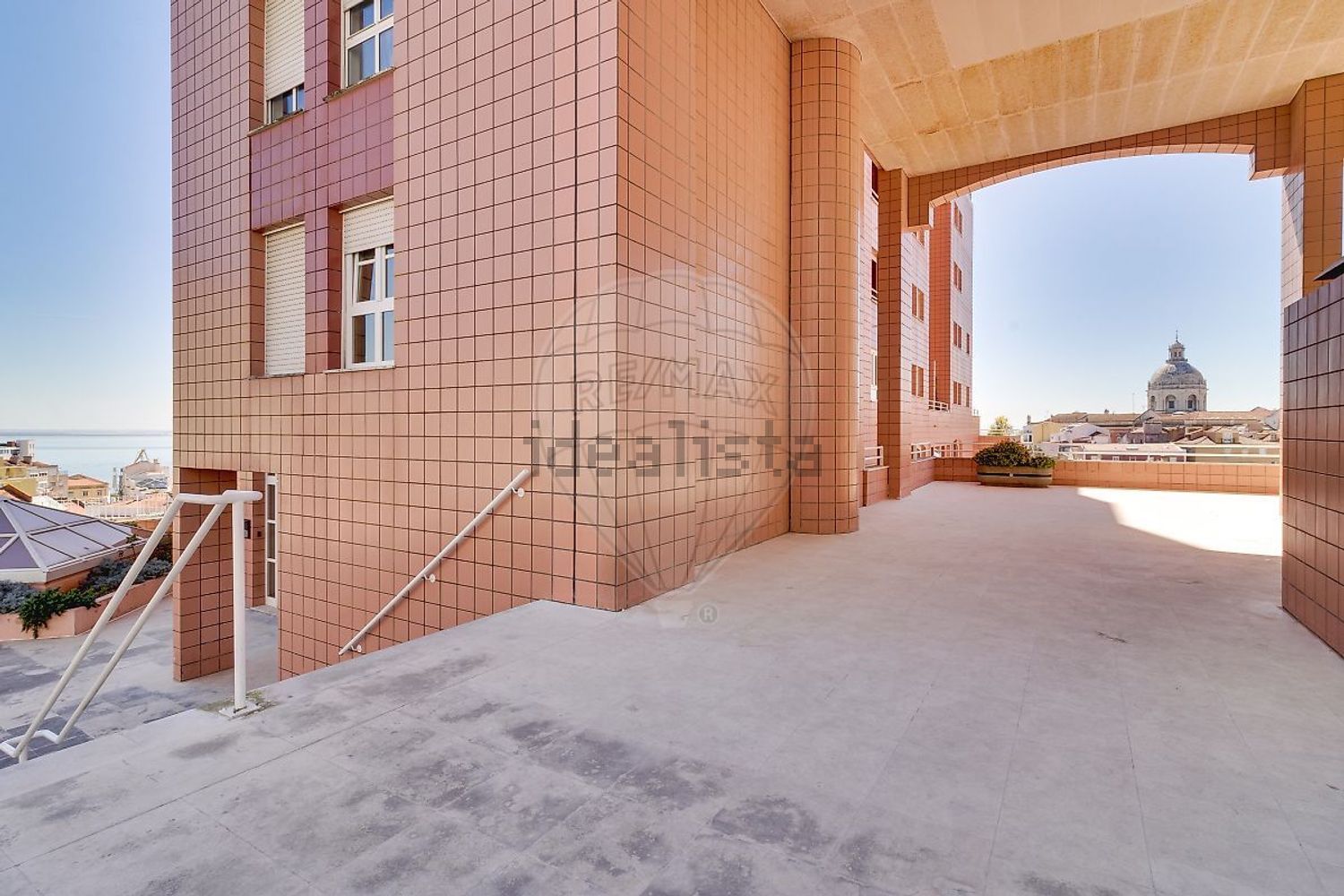 公寓 t2出售在Rua da Bela Vista à Graça - 视线