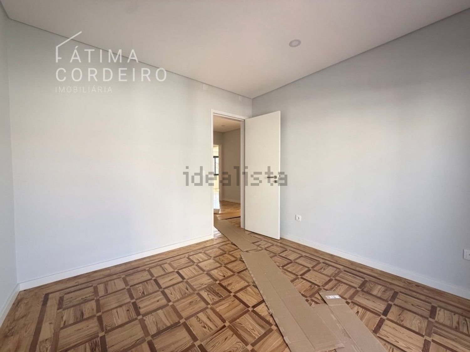 出租公寓 t2在Rua Capitão Leitão, 77 a - 居住