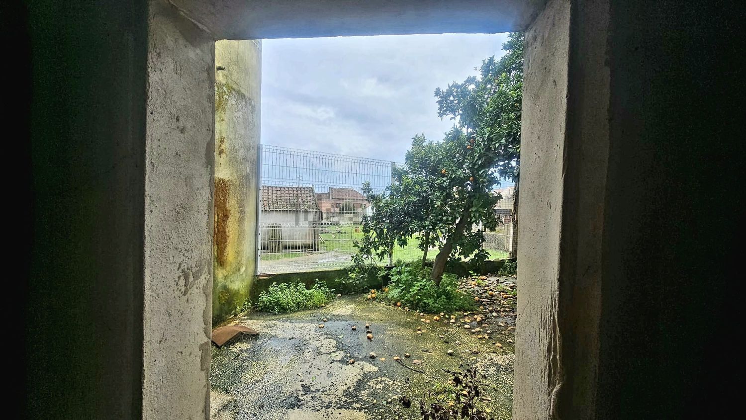 小楼房或独栋别墅出售在Rua da Cerca - 花园