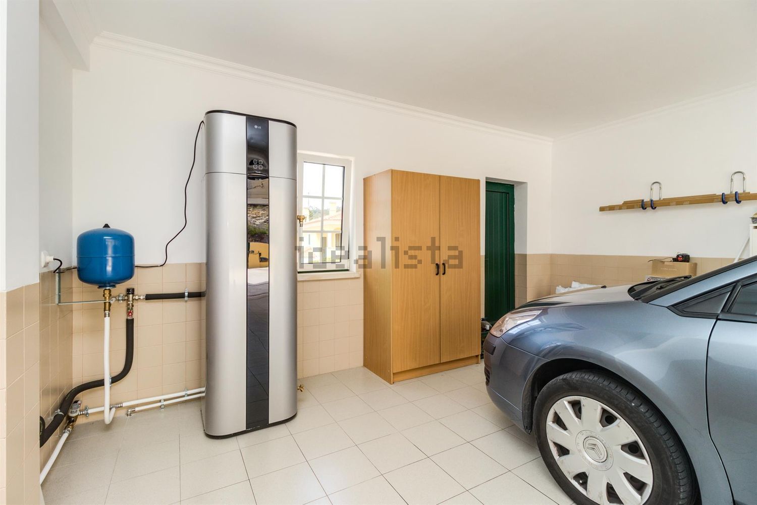 小楼房或独栋别墅出售在Rua do Mosqueiro, 19 - 停车位