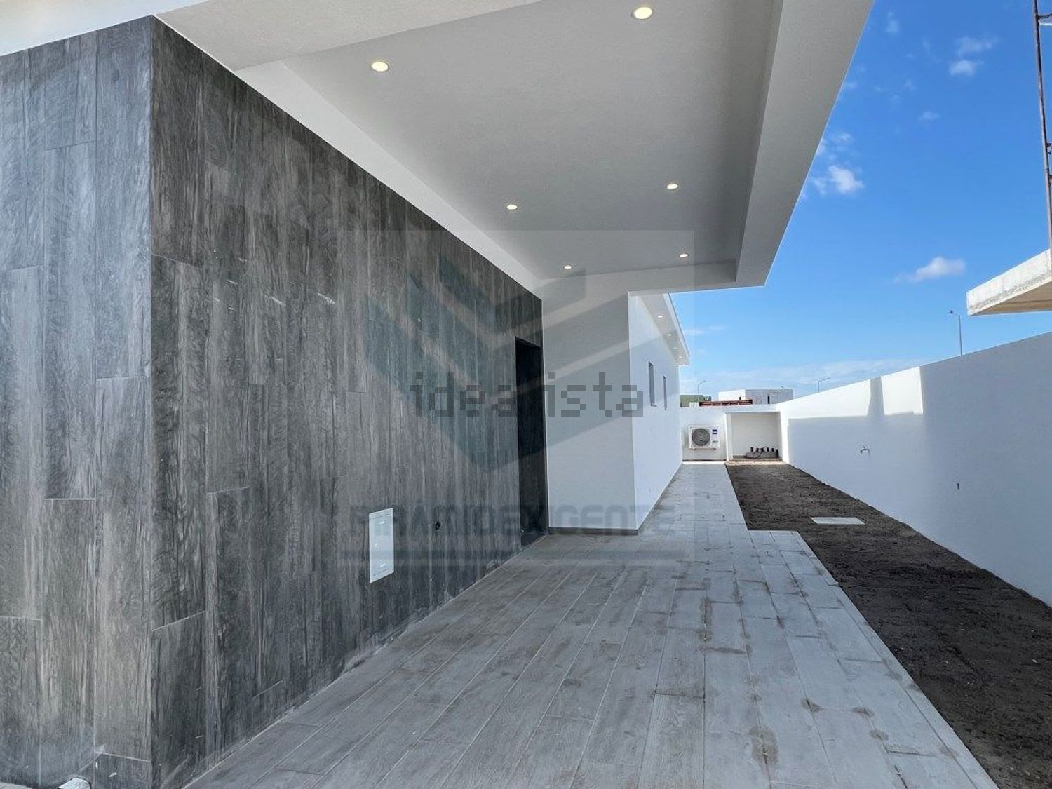 小楼房或独栋别墅出售在Moita - 过道