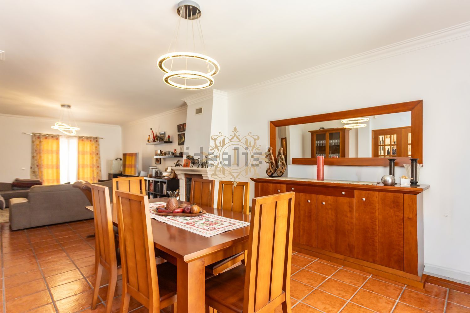 联排别墅出售在Moita - 客厅