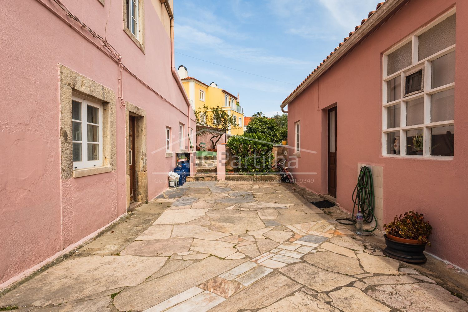 小楼房或独栋别墅出售在Rua Serpa Pinto - 阳台