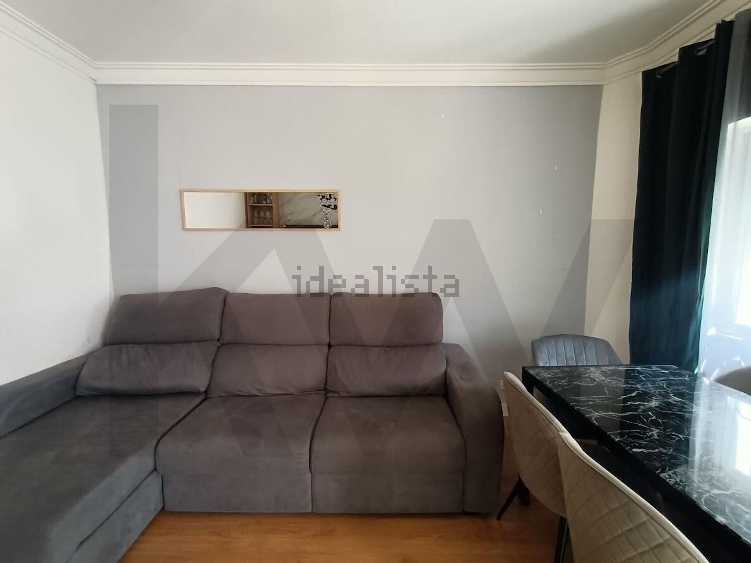 公寓 t2出售在Rua Azevedo Coutinho s/n - 客厅